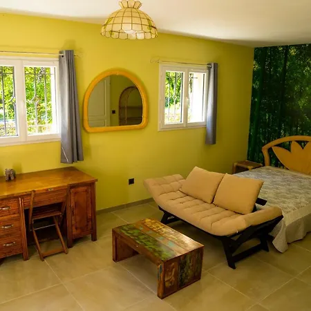 Retour Aux Sources Holiday home Sauve